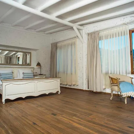 Otel Florya Kumlubuek 4*