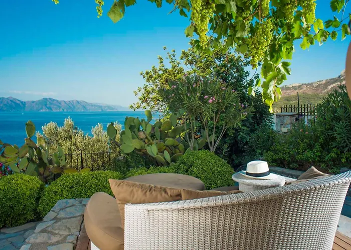 Florya Kumlubuek Отель 4*