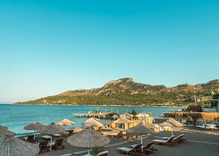 Florya Kumlubuek Отель