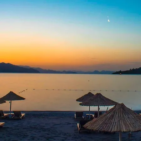 Florya Kumlubuek فندق