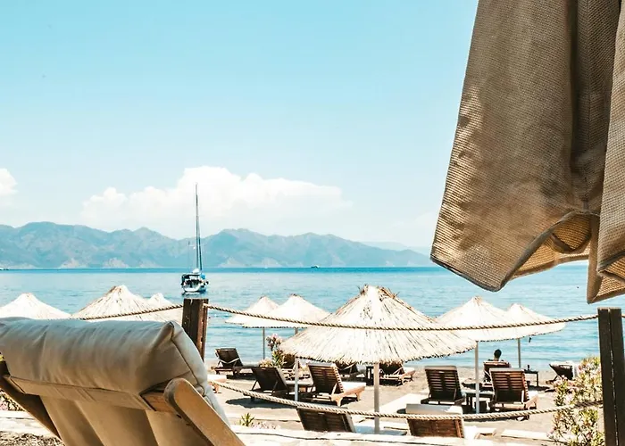 Hotel Florya Kumlubuek 4*